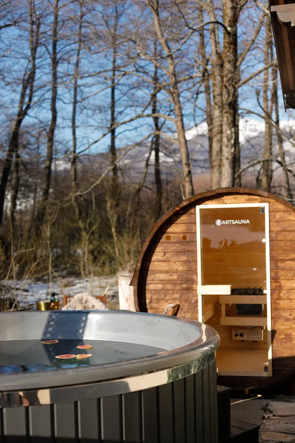 Hot tub and sauna outdoors