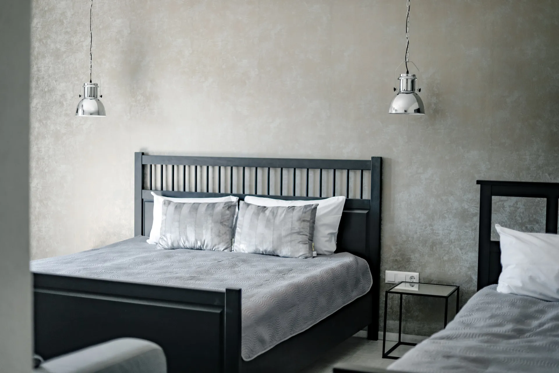 Double Room (Silver)