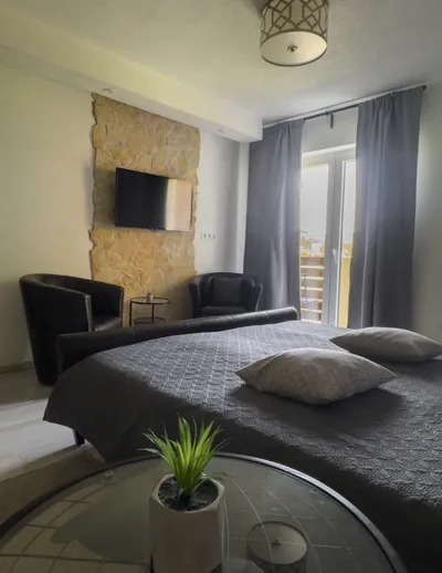 Double Room (Stone) - 6